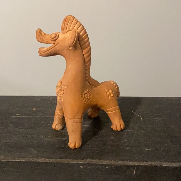 Terracotta clay horse figurine - Picture 3 of 5
